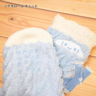 サンリオ 女性用防寒靴下 編み込みボアソックス 23～25cm シナモロール キュート sanrio ジェイズプランニング｜詳細画像