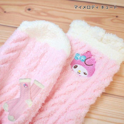 サンリオ 女性用防寒靴下 編み込みボアソックス 23～25cm マイメロディ キュート sanrio ジェイズプランニング｜詳細画像