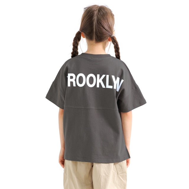 バックロゴTシャツ （チャコール地）