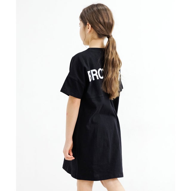 バックロゴワンピース