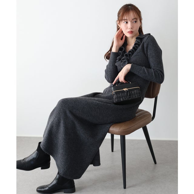 ラッフルフリルカーディガン＆ニットスカート セットアップ （グレー）