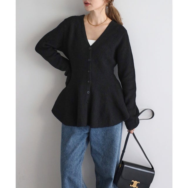 Vネックペプラムニット （BLACK）
