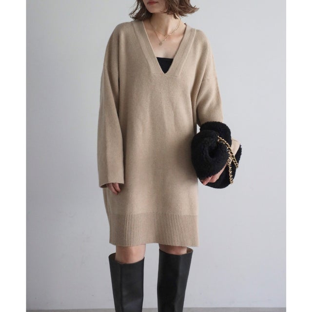 ディープVネックミディニットワンピース （BEIGE）