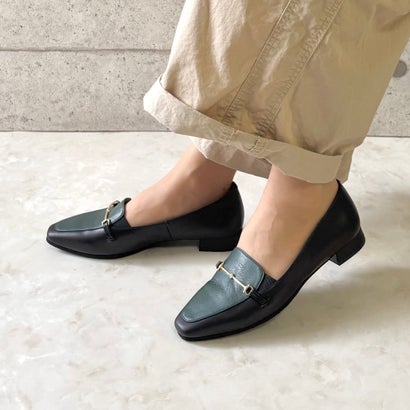 【日本製/本革/軽量/3E幅】ふかふかインソール 「きちんと感」漂う ビットローファーパンプス （ブラック/グリーン）｜詳細画像