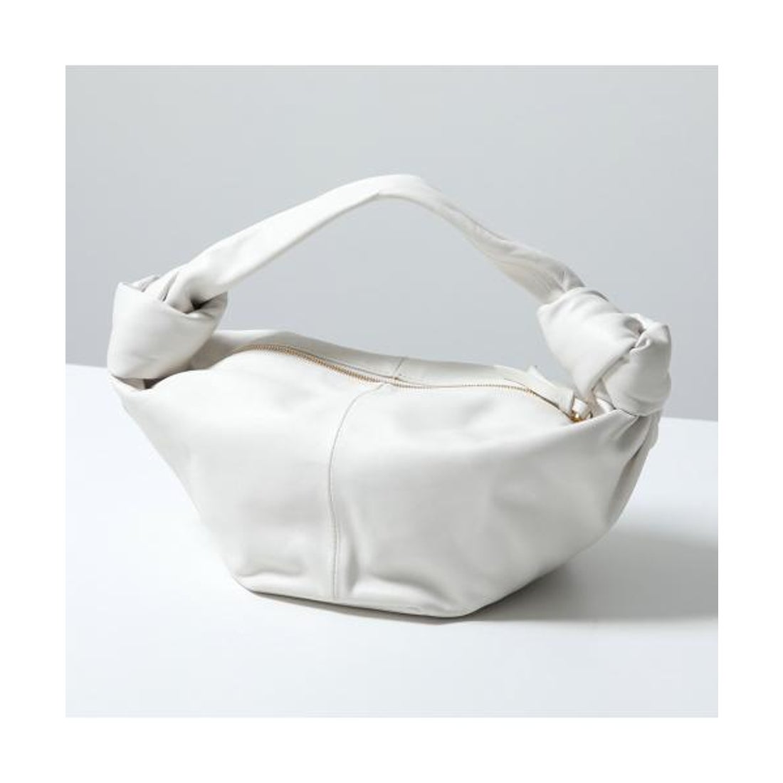 ウエストでポテティーでホワイトな1.8*3本　34度 ボッテガヴェネタ BOTTEGA VENETA BOTTEGA VENETA ハンドバッグ 629635
