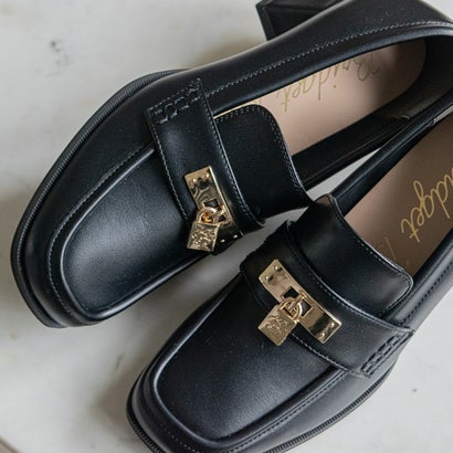 ブリジット バーキン Bridget Birkin イニシャルロックヒールアップローファー （ブラック）｜詳細画像