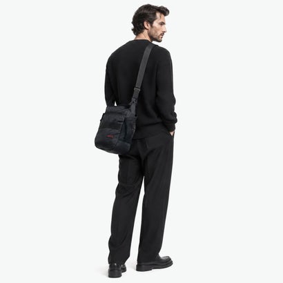 日本正規品 ショルダーバッグ メンズ レディース バッグ ブランド 軽量 ナイロン ファスナー アメリカ製 はっ水 9.7L B5 DAY TRIPPER LIGHT BRA263L02 （BLACK）｜詳細画像