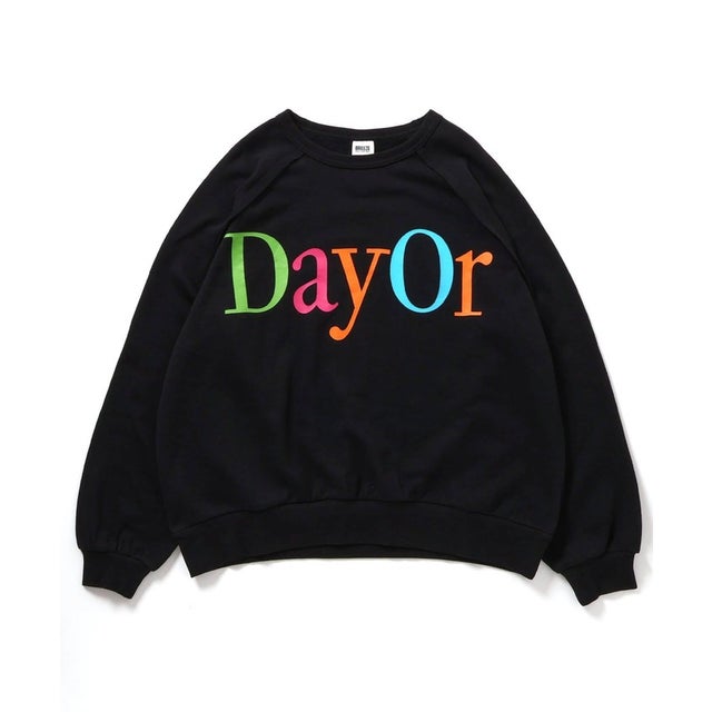 NET別注【DayOr】ロゴプリント裏毛トレーナー(大人) （ブラック）