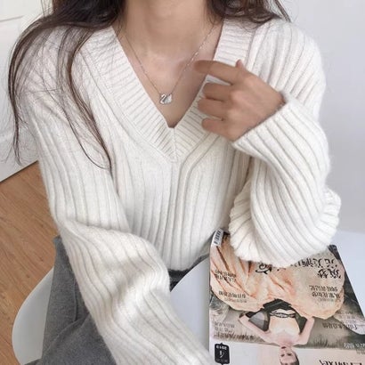 ベストストア Beststore 【全5色】こなれ感たっぷり ルーズシルエット Vネック ワイドリブ ニット セーター 秋冬 （WH）｜詳細画像