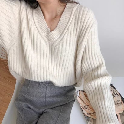 ベストストア Beststore 【全5色】こなれ感たっぷり ルーズシルエット Vネック ワイドリブ ニット セーター 秋冬 （WH）｜詳細画像
