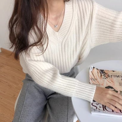 ベストストア Beststore 【全5色】こなれ感たっぷり ルーズシルエット Vネック ワイドリブ ニット セーター 秋冬 （WH）｜詳細画像