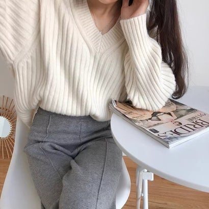 ベストストア Beststore 【全5色】こなれ感たっぷり ルーズシルエット Vネック ワイドリブ ニット セーター 秋冬 （WH）｜詳細画像