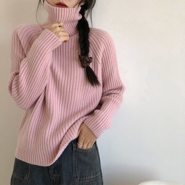 【全10色】ふんわり暖か リブ編みタートルネックニットトップス ラグランスリーブ ゆったりシルエット 厚手 暖か セーター 秋冬 （ピンク）