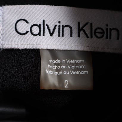 カルバン クライン Calvin Klein シフォン袖にボウタイネックの上品リトルブラックドレス （ブラック）｜詳細画像
