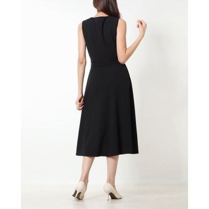 カルバン クライン Calvin Klein すっきりVネックのミディー丈リトルブラックドレス （ブラック）｜詳細画像