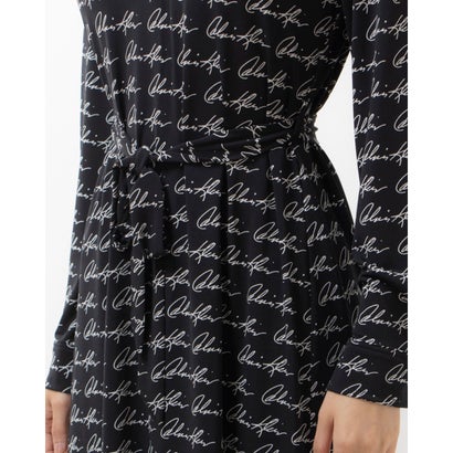 カルバン クライン Calvin Klein モダンなVネック全体にロゴの入ったシャツワンピース （ブラック）｜詳細画像