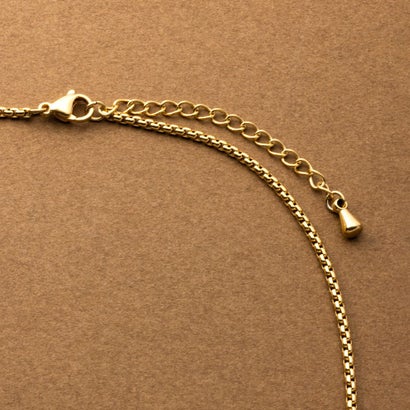 “歪み”の効いたコインモチーフのステンレス製ネックレス （ロング：ノーマルシルバー）｜詳細画像