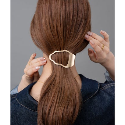 “もたれられる”ぺたんこ上品メタルのヘアクリップ （ワンサイズ：ゴールド）｜詳細画像