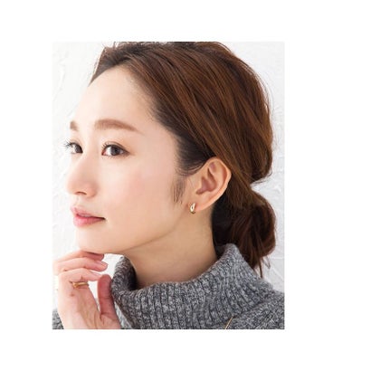 クリームドット Cream dot. 丸みシェイプが女っぽいミニフープイヤリング/ピアス （ピアスゴールド）｜詳細画像