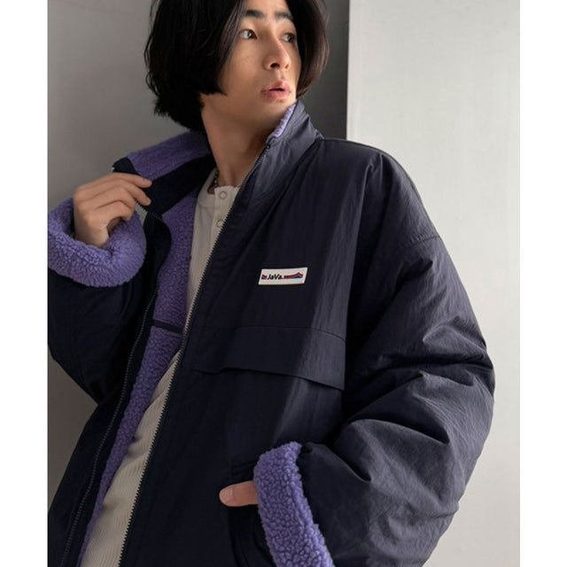 《JaVaジャバコラボ》暖か、想像以上。ナイロン×ボア リバーシブルスタンドカラーブルゾン （ネイビー×パープル）