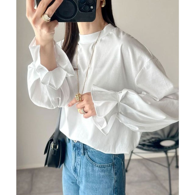 ひとさじの甘さ。微光沢仕立て、シルケット加工ハイネックキャンディスリーブTシャツ（長袖） （オフホワイト）