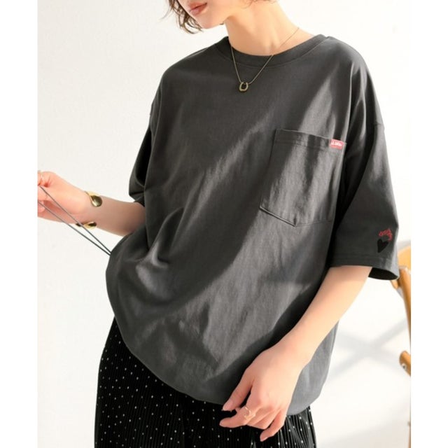 《JaVaジャバコラボ》男女お揃い！バックプリントで差♪裾スピンドルフロッキーバックプリントビッグT （チャコール）