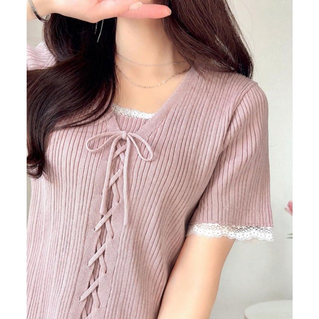 【mily bilet】 レイヤード風袖レース使いリボンデザインリブニットプルオーバー(半袖) （ピンク）