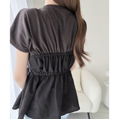 【mily bilet】忙しい朝も悩まない一軍トップス。リボンビスチェドッキングTシャツ (半袖) （チャコール×ブラックチェック）｜詳細画像