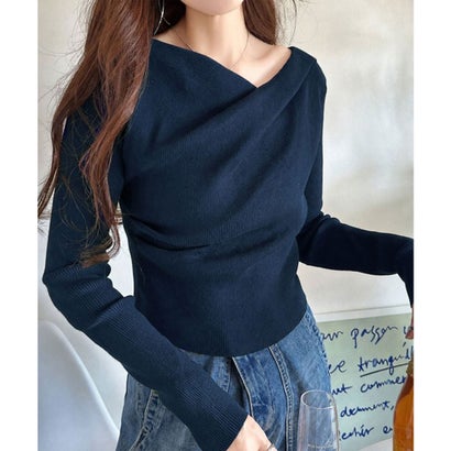 トレンド美スタイルで華奢魅せに。胸元ドレープデザインニット （ネイビー）｜詳細画像