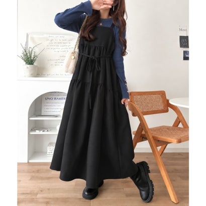 リボンで後ろ姿までふわり華やぐ。リボンデザインベロアツイルティアードキャミワンピース （ブラック）｜詳細画像
