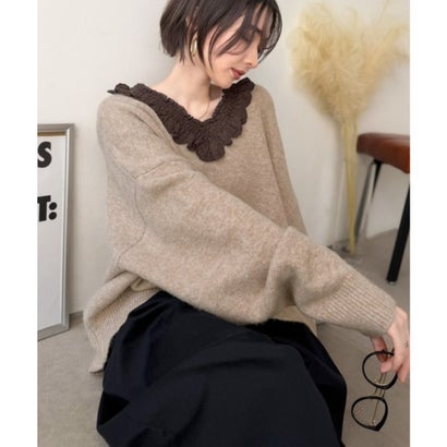 カジュアルも大人っぽくも。冬コーデが華やぐ、魅惑のレース襟ドッキングニットプルオーバー（長袖） （モカ）｜詳細画像