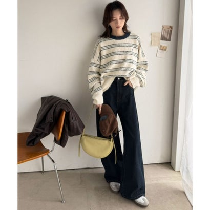 “配色”と“質感”で差をつける。胸刺繍ブークレー素材配色ボーダークルーネックニット（長袖） （アイボリー）｜詳細画像