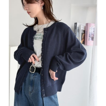 シンプル派もきっと恋する、ほっこりデザイン。スカラップ多ボタンカーディガン（長袖） （ネイビー）｜詳細画像