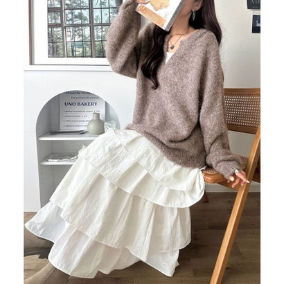 クラシカルエルフ Classical Elf ゆったりふんわり♪シャギーで華やぐ旬顔へ。袖ボタン付きキーネックニット （モカ）｜詳細画像