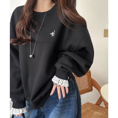クラシカルエルフ Classical Elf フリルがお洒落を格上げ♪袖先ドット柄フリル使い胸元刺繍入りオーバーサイズ裏起毛スウェット（長袖） （ブラック）｜詳細画像