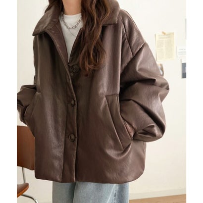 レザーが可愛く着られる！大人可愛い丸みシルエット♪フェイクレザー中綿入ステンカラーショートジャケット （ブラウン）｜詳細画像