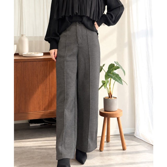 《ERIKOさん×クラシカルエルフコラボ》履くだけで美脚魅せ◎ 柔らかダンボールセンタープレスパンツ （チャコール）