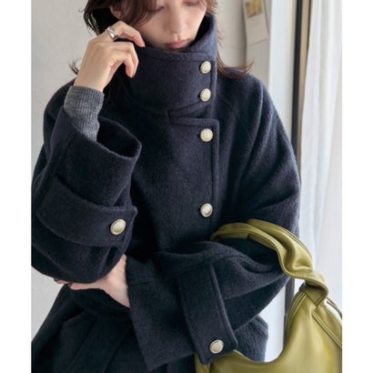 冬の「可愛い」はこれ！ニードルボア素材 襟2Wayゴールドボタン使いベルト付きAラインミドルコート （ネイビー）｜詳細画像