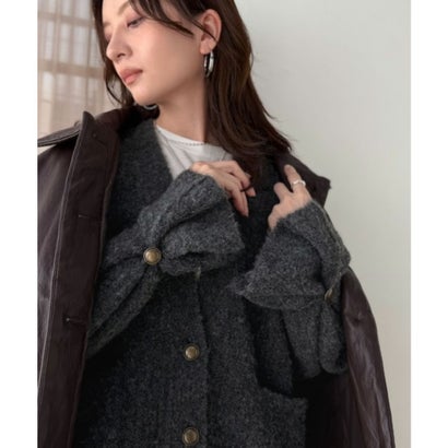 クラシカルエルフ Classical Elf 袖まで可愛い、ゆるっと愛されシルエット。キャンディスリーブ袖ボタンブークレーカーディガン （チャコール）｜詳細画像