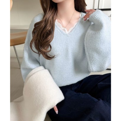 【mily bilet】着るだけで垢抜ける大人フェミニン。レースドッキングふわもちニット （ブルー）｜詳細画像