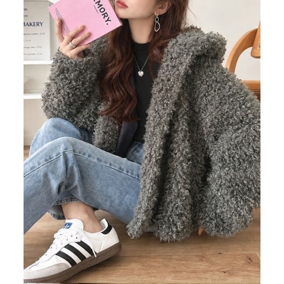 もこもこ&暖か、大人可愛い冬アウター。フード付きプードルファーオーバーサイズコート（ミドル丈） （チャコール）｜詳細画像
