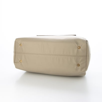 フラップディテール防水ナイロンボストンバッグ （ブラック）｜詳細画像