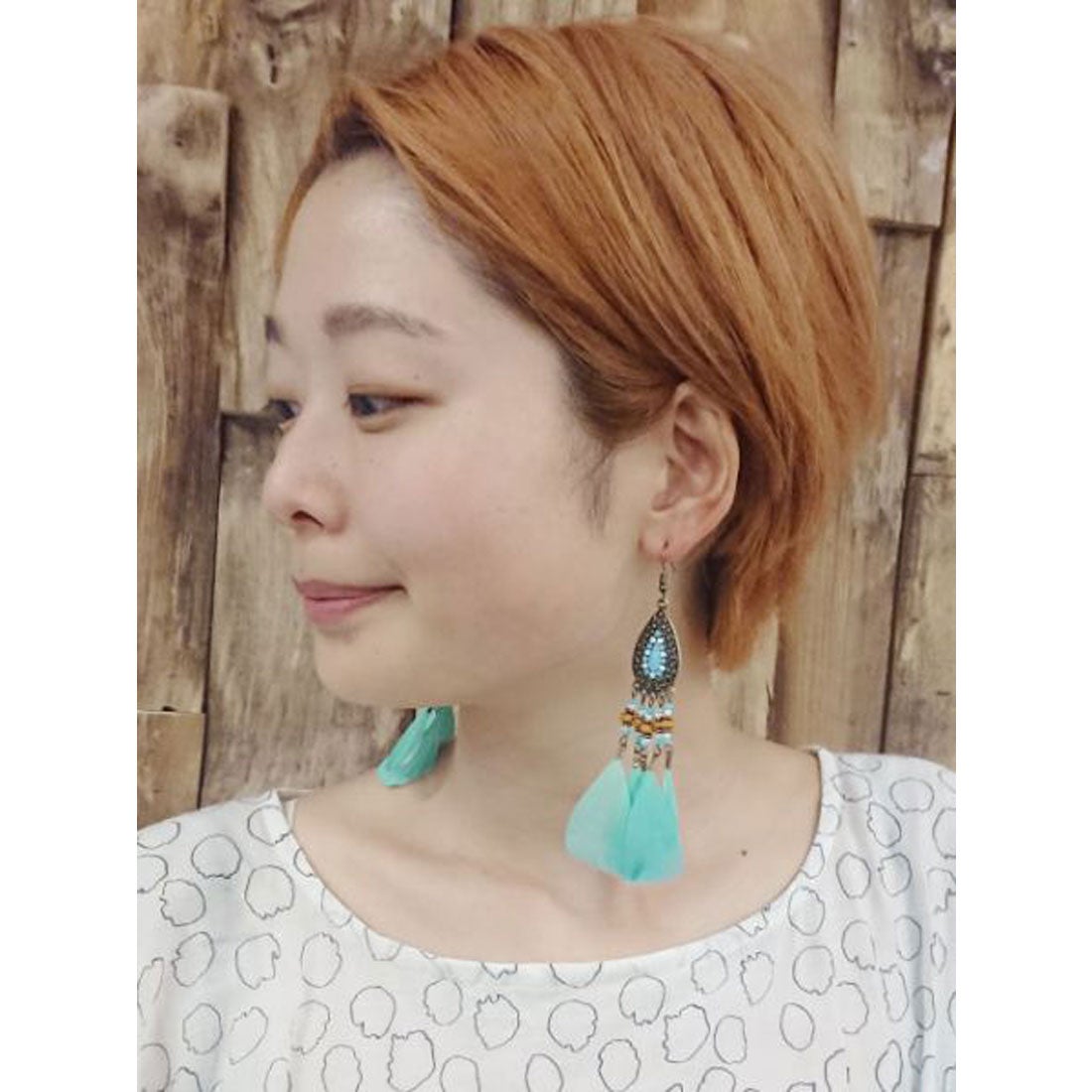 チャイハネ】ボヘミアンフェザーピアス ターコイズブルー 