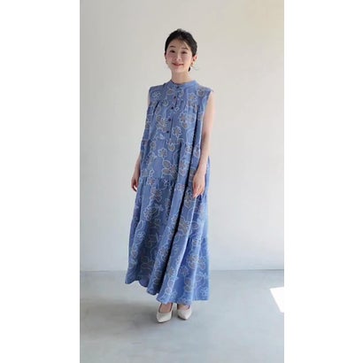 可愛いさ揺れる花刺繍風プリントロングワンピース（ベルト付き） （ブルー）｜詳細画像