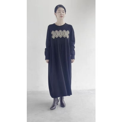 クローバーレース刺繍ロングワンピース （グリーン）｜詳細画像