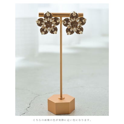 カワイイ CAWAII 琥珀色の花ピアス （ゴールド）｜詳細画像