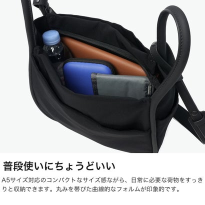 ショルダーバッグ レディース メンズ 斜めがけ 大人 上品 ブランド 軽量 普段使い お出掛け おしゃれ ショルダー 肩掛け シンプル ナイロン きれいめ ロゴ 黒 Mouna モウナ 5287742 （ブラック）｜詳細画像