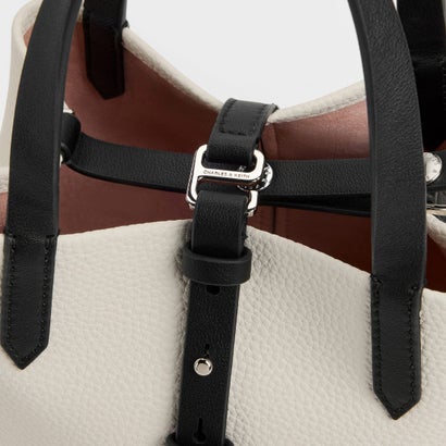 チャールズ アンド キース CHARLES & KEITH Beryl ベリル リサイクルレザーバケツバッグ （MultiCream）｜詳細画像