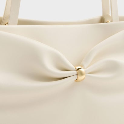 チャールズ アンド キース CHARLES & KEITH Halsey ホールジー ルーシュド トートバッグ （Cream）｜詳細画像