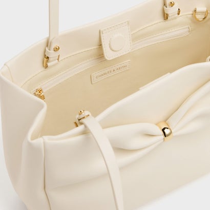 チャールズ アンド キース CHARLES & KEITH Halsey ホールジー ルーシュド トートバッグ （Cream）｜詳細画像